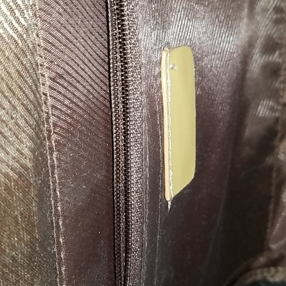 Handbag - Picture 2 of 3